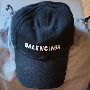 LIKE NEW Balenciaga Cap Black White Size L